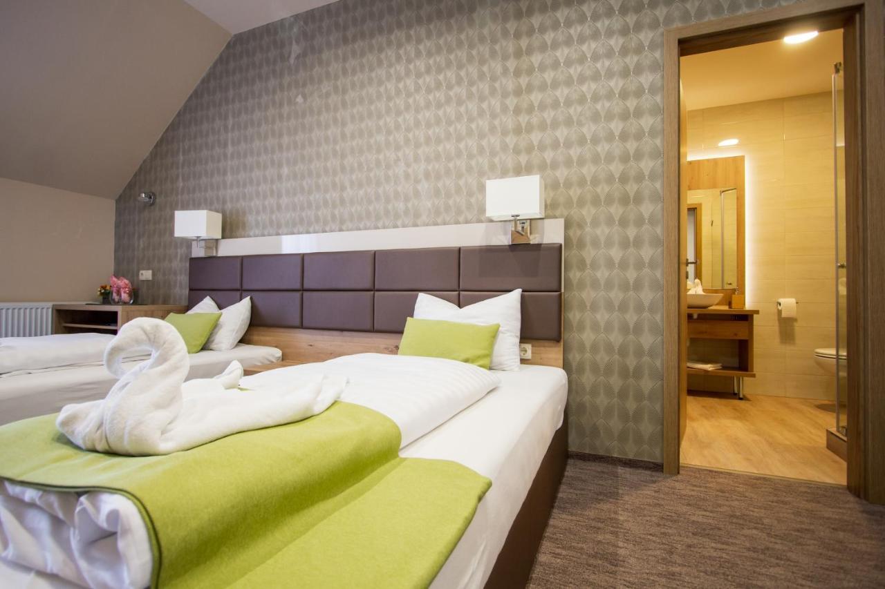 Veres Motel Veresegyház Buitenkant foto