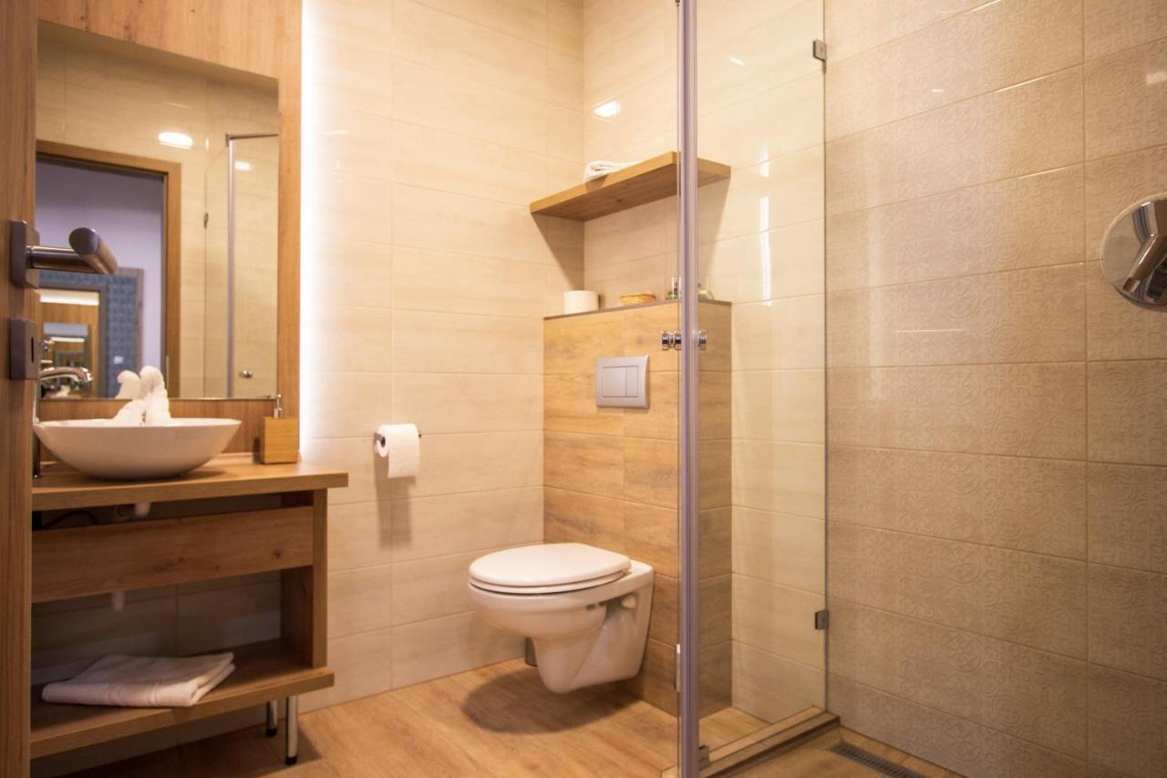Veres Motel Veresegyház Buitenkant foto