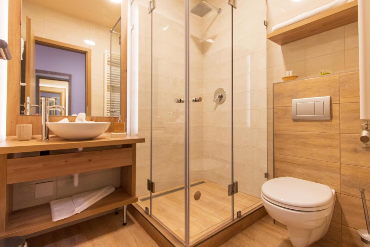 Veres Motel Veresegyház Buitenkant foto